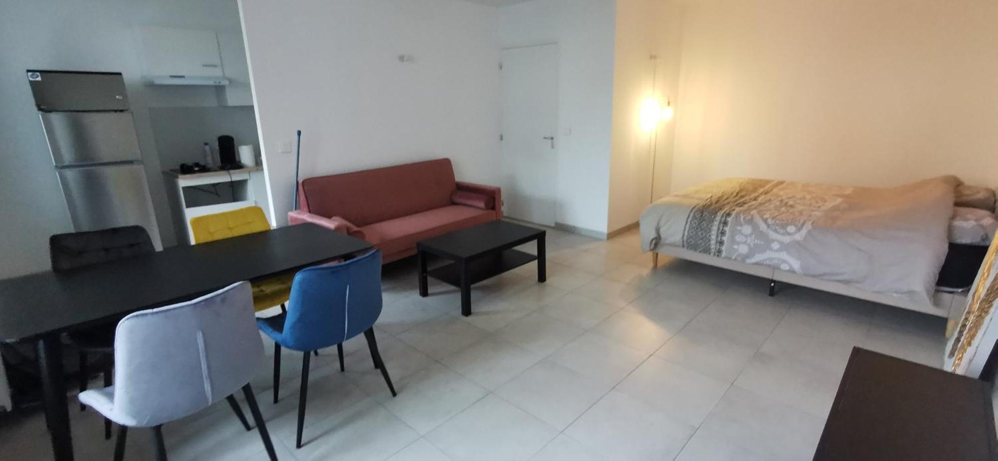 Le Patio Tram Paridis Apartment Nantes Bagian luar foto